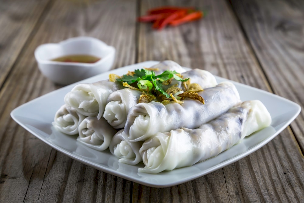 Steamed banh cuon